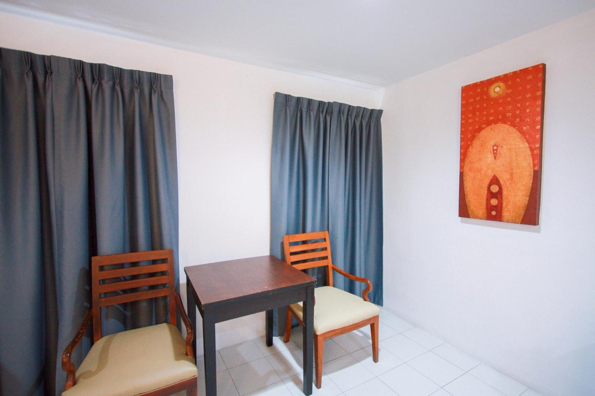 18 Coins Budget Hotel Pattaya Room photo